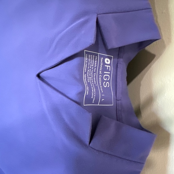 FIGS PURPLE SCRUB SET - Picture 3 of 5